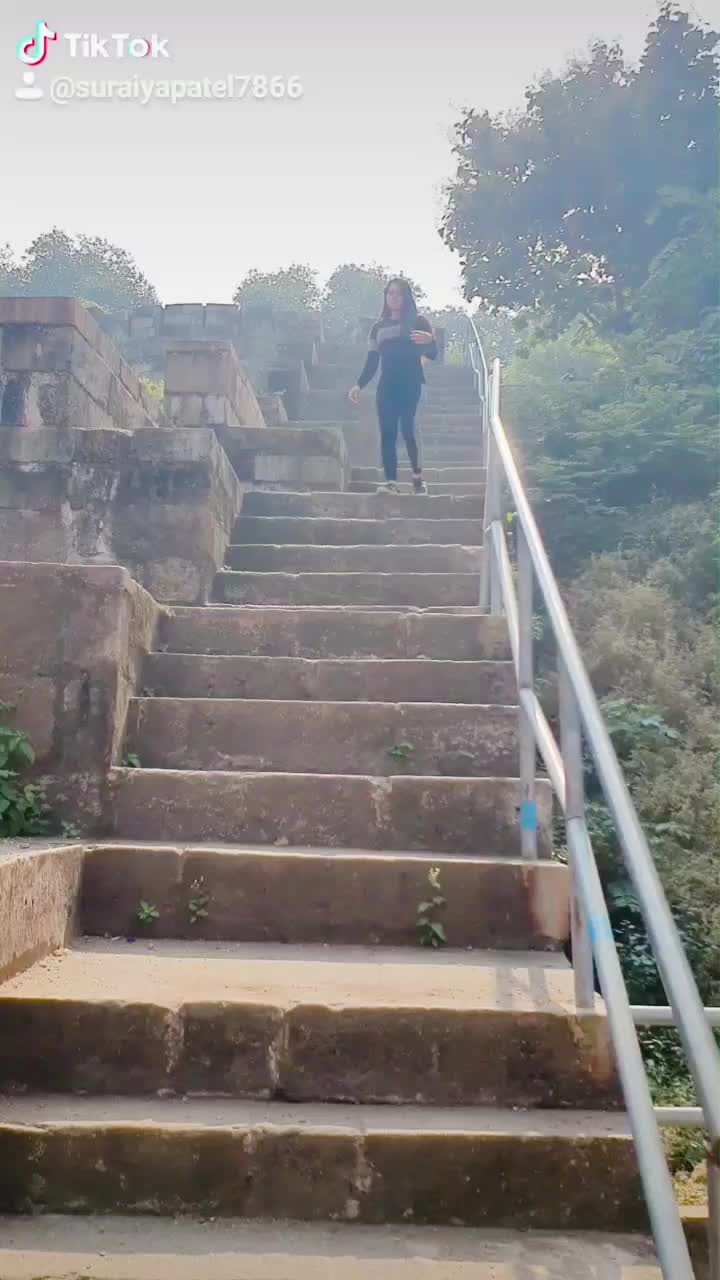 @Suraiya Vloger