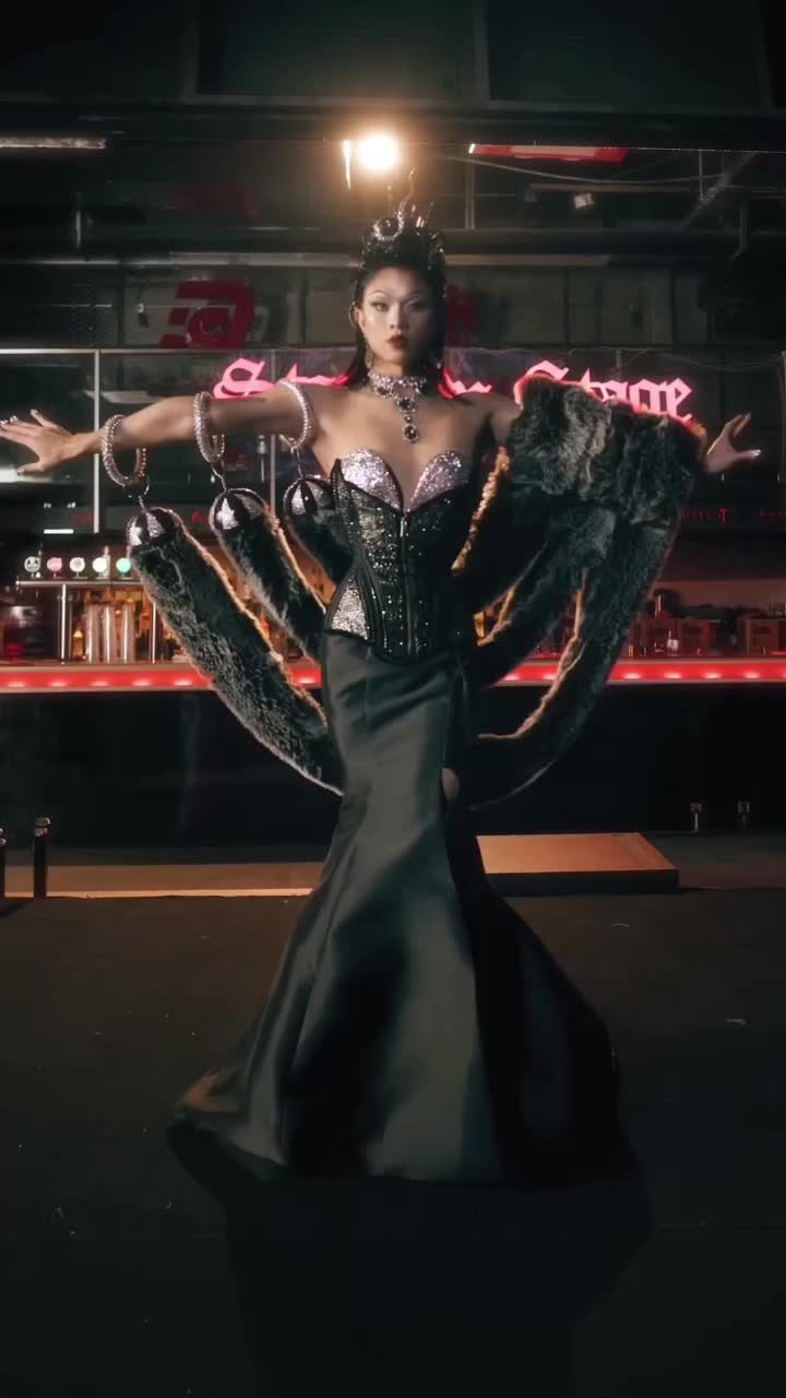 @velvet.teese