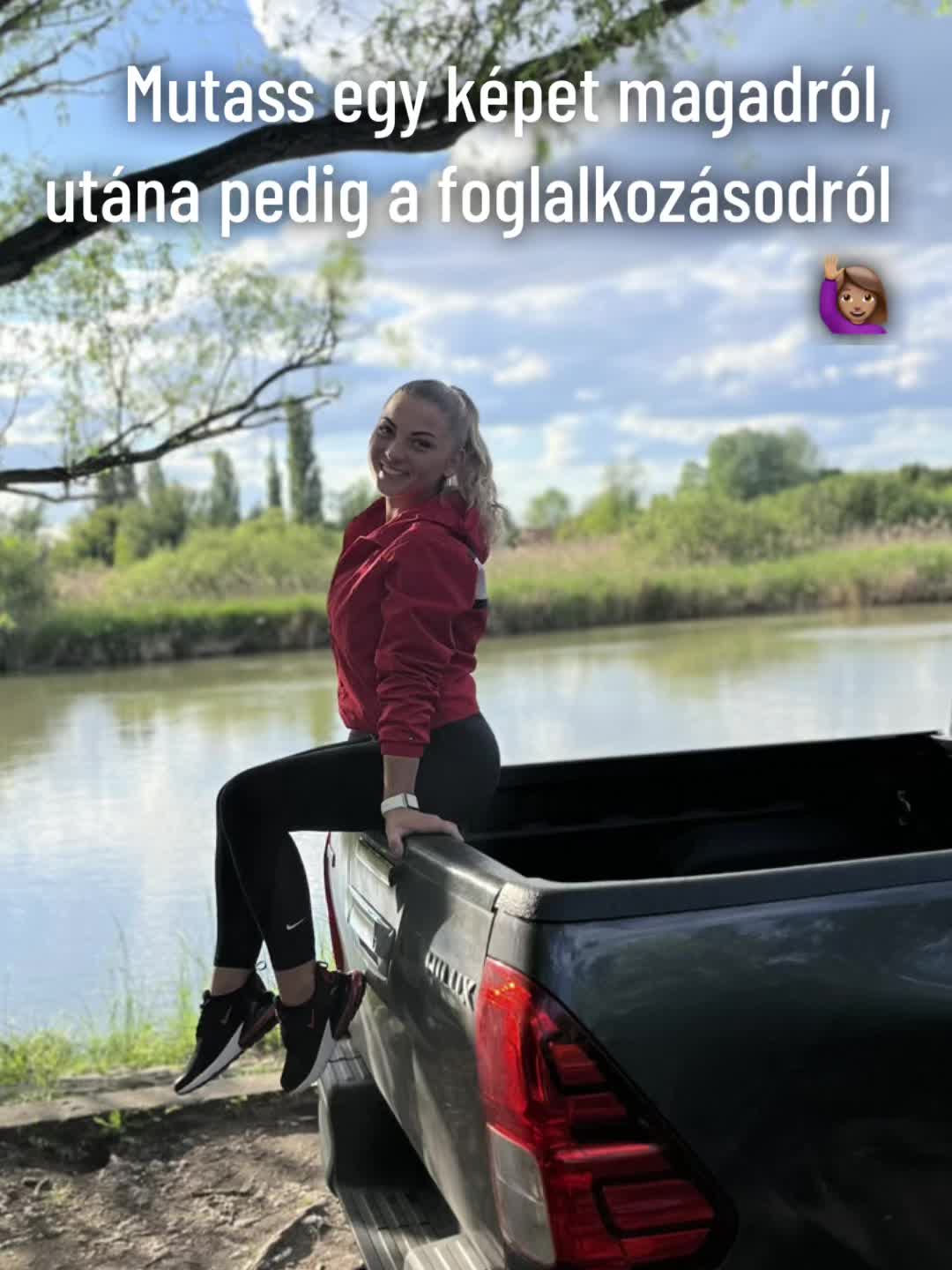 @Vikt&oacute;ria Salamon