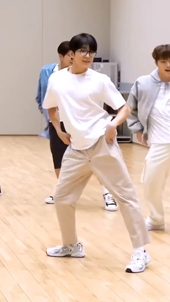 @미넌