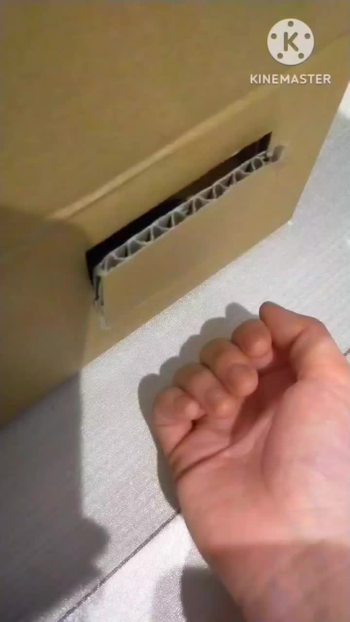 @Elly