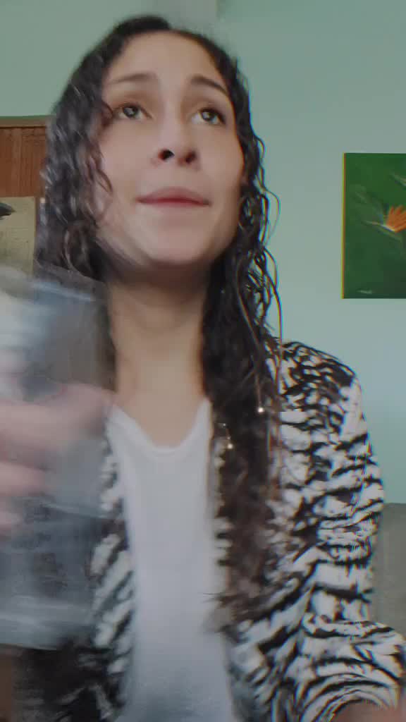 @Mariana España