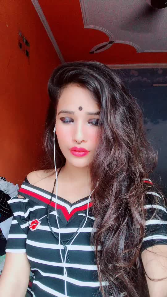 @iam_Sshanaya_munmun