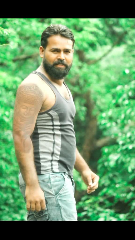 @Mr.. luckyvanvi..008