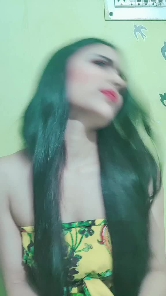 @Chique_Nari