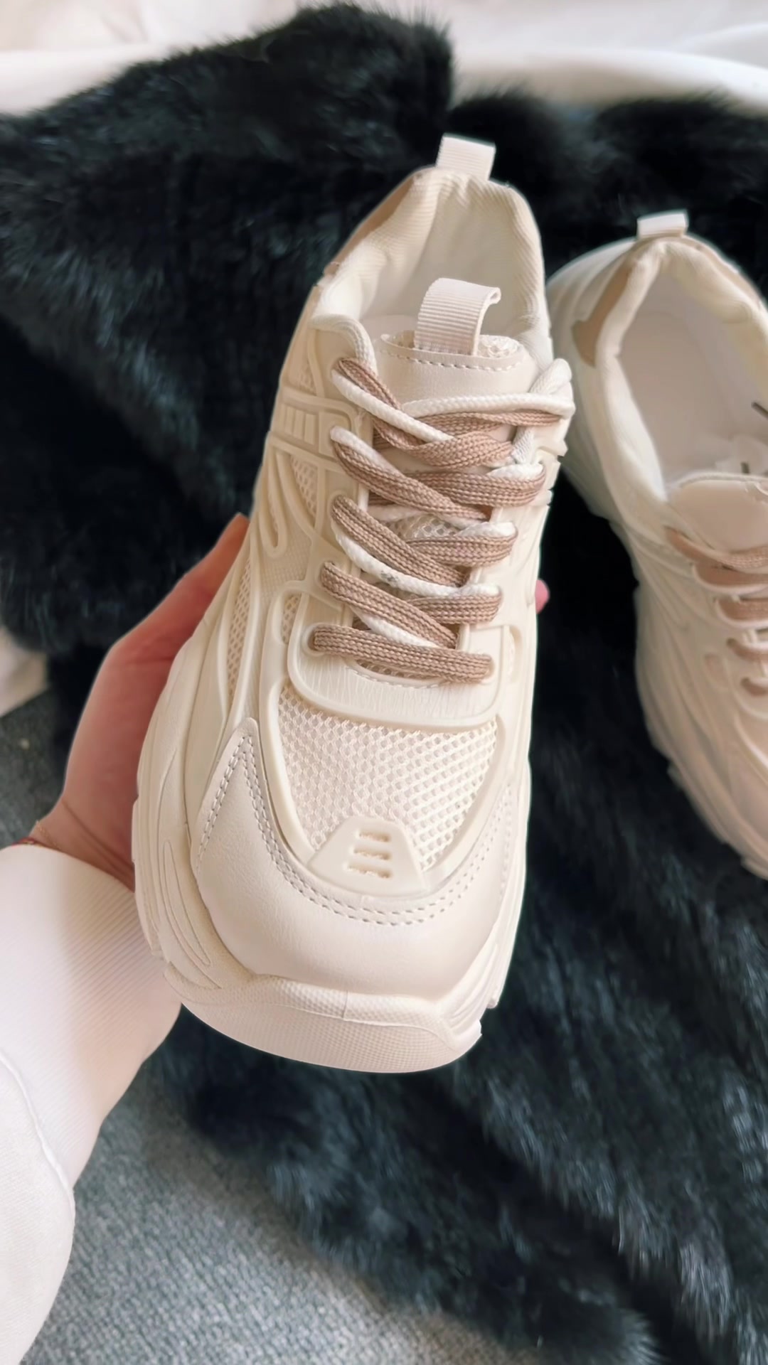 @elaine.pan