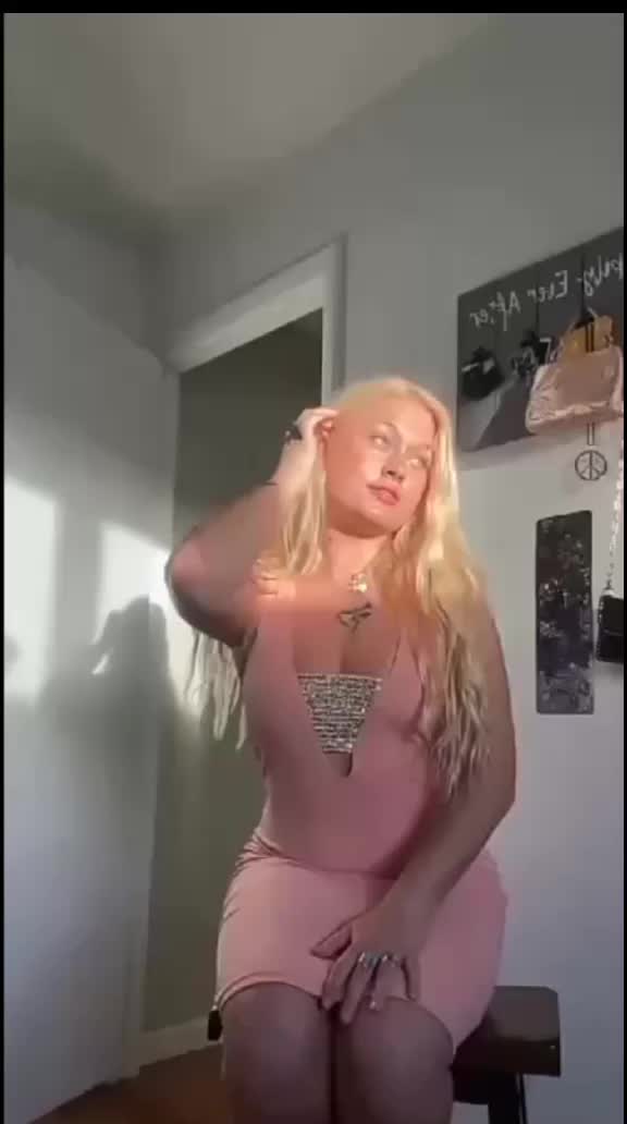 @bombshell3000