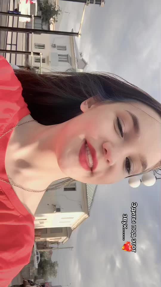 @💥