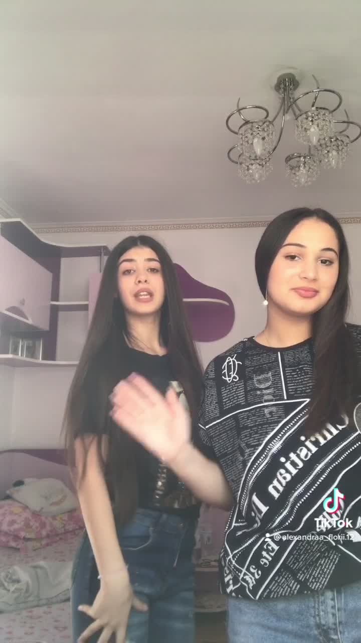 @Alexandraa_12