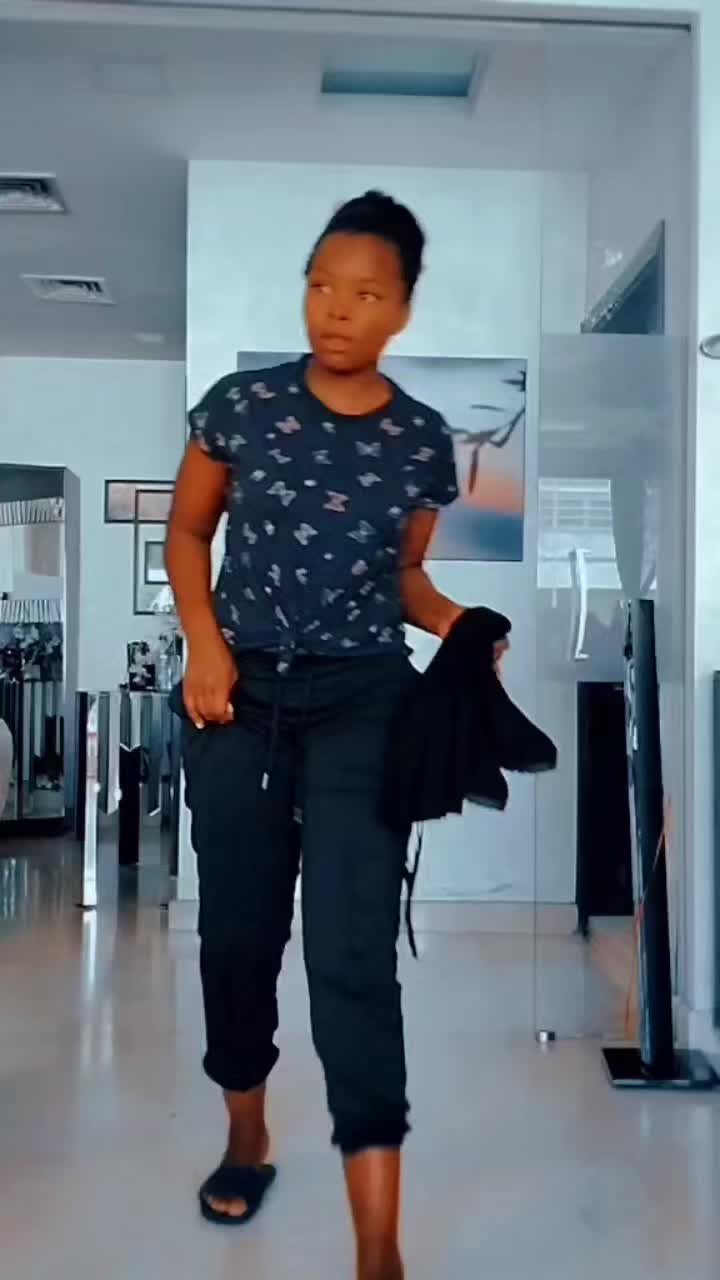 @Sl❤️en😍de❤️r   bae😍
