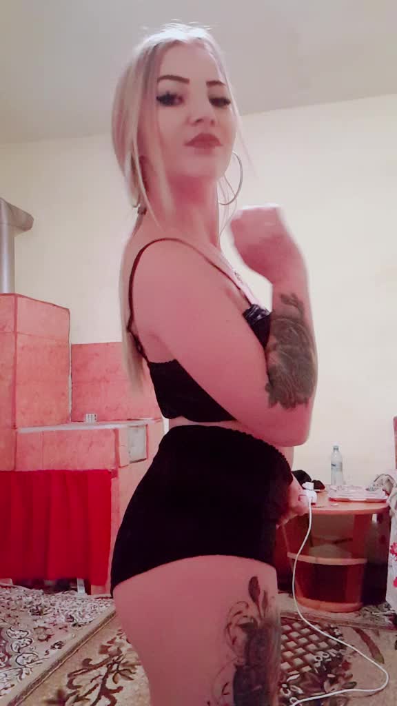 @Ionela blondyna
