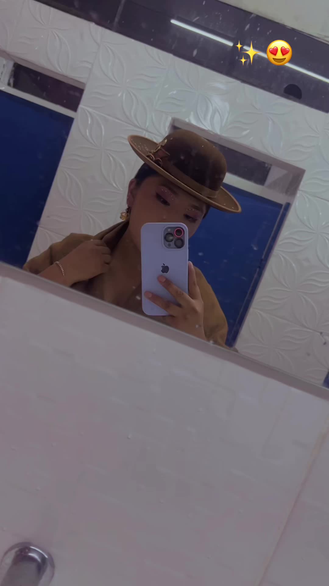 @Cinthia Alondra 🖤