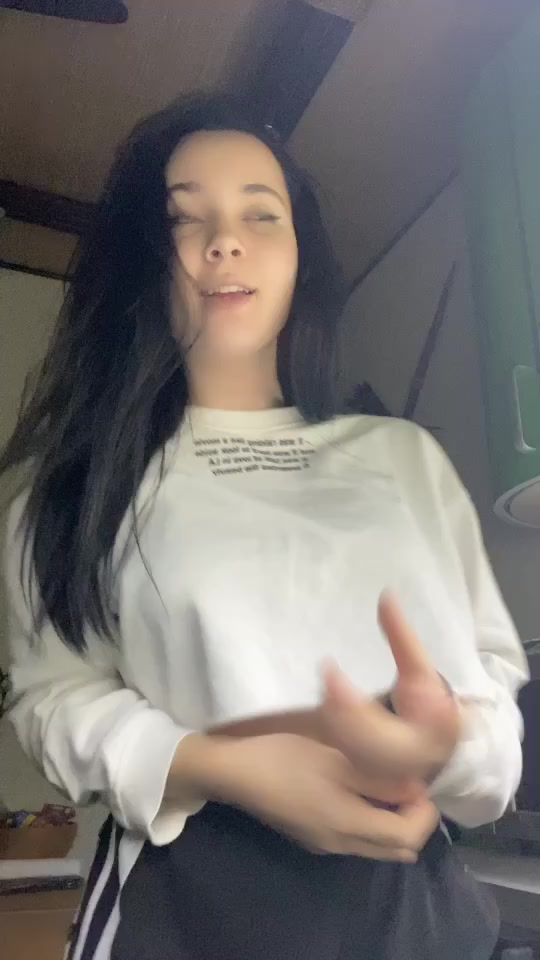 @Анжела😎✌️