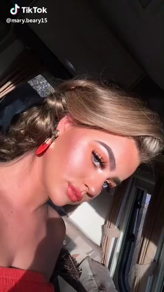@We miss u our beautiful gal💔