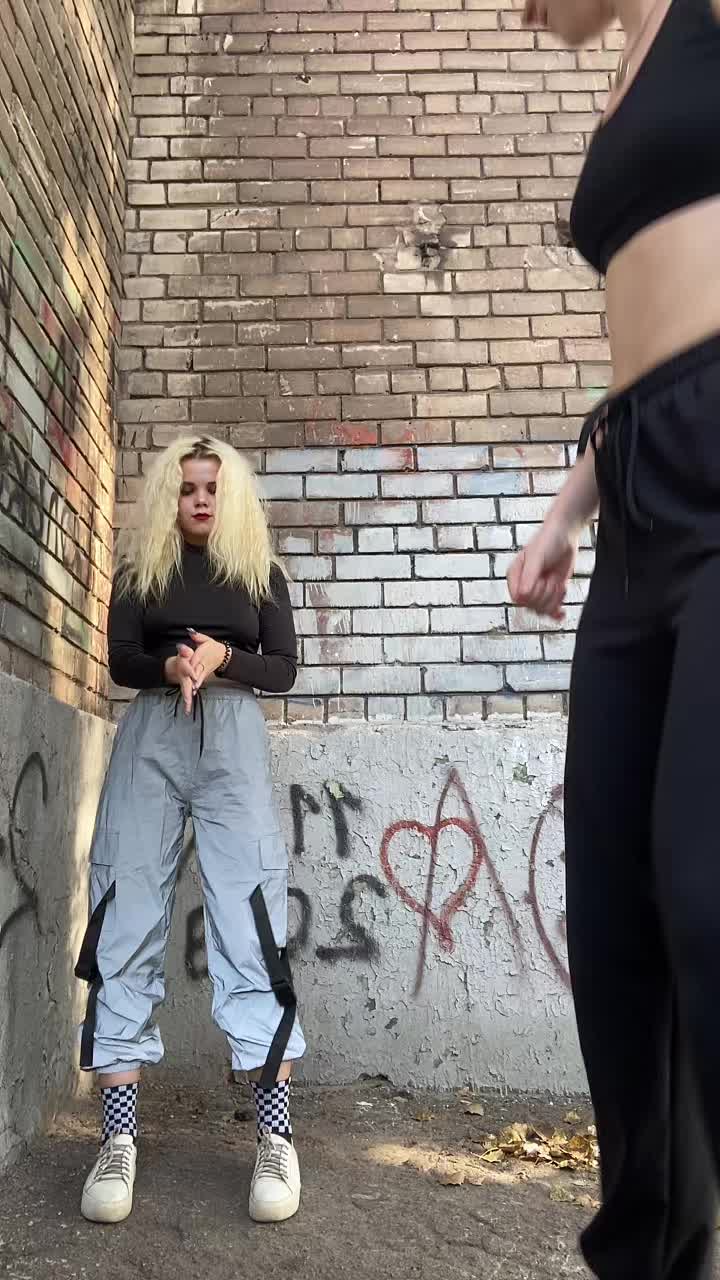@Анютик
