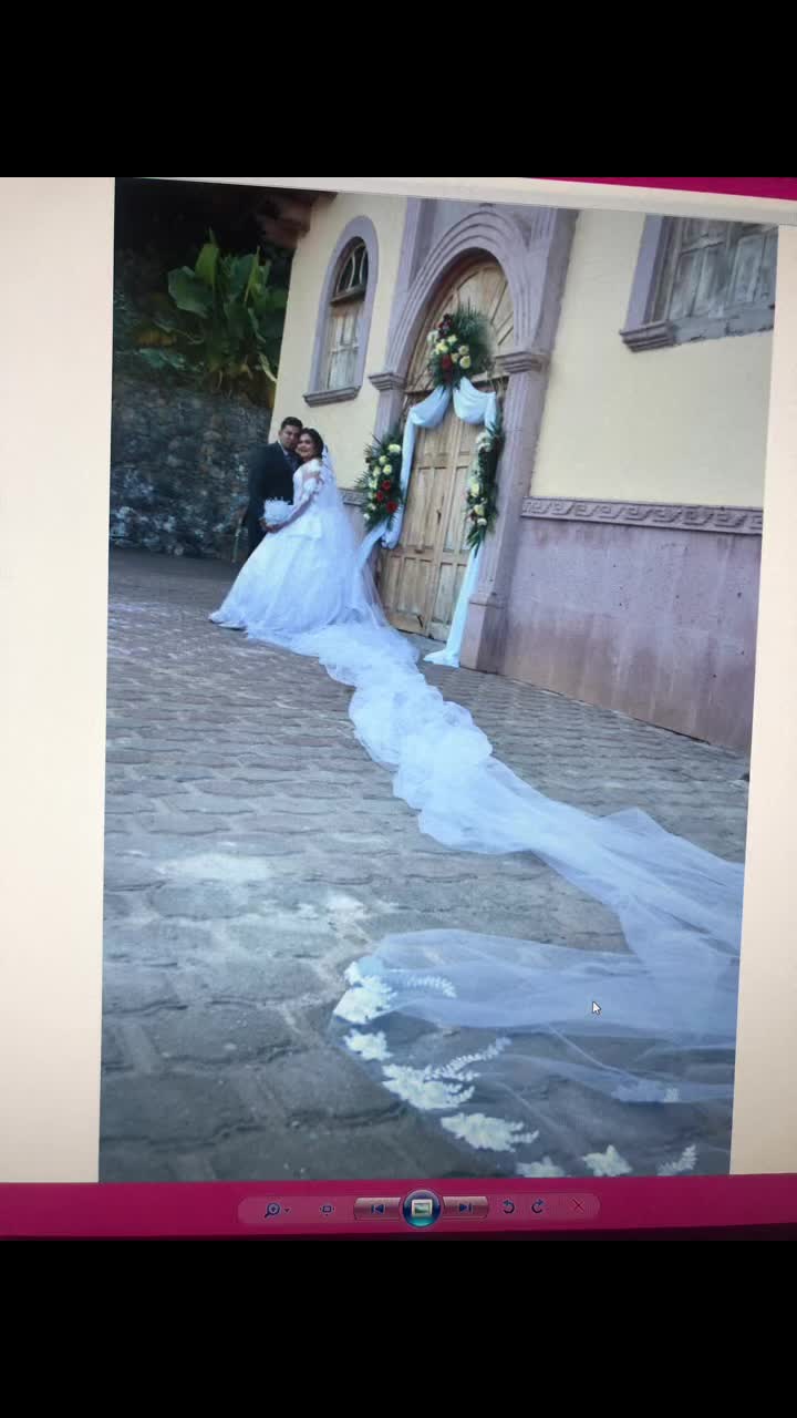 @Guadalupe Valdovïnos