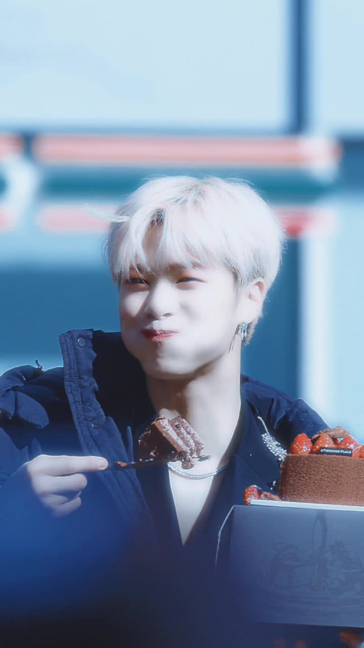 @Hyunjin hayatım olmuş ✨😻