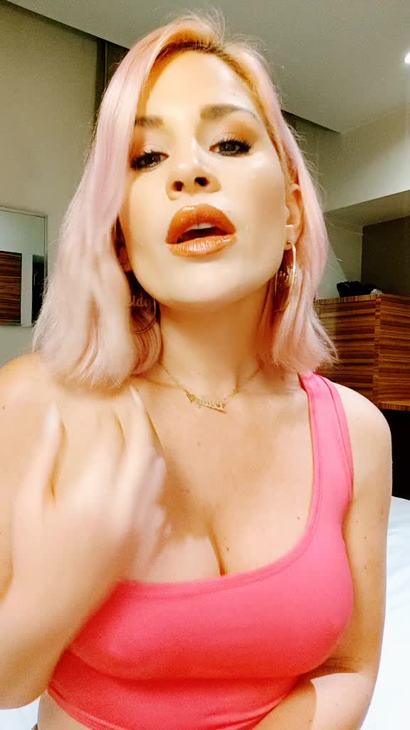 @leidydeleon18