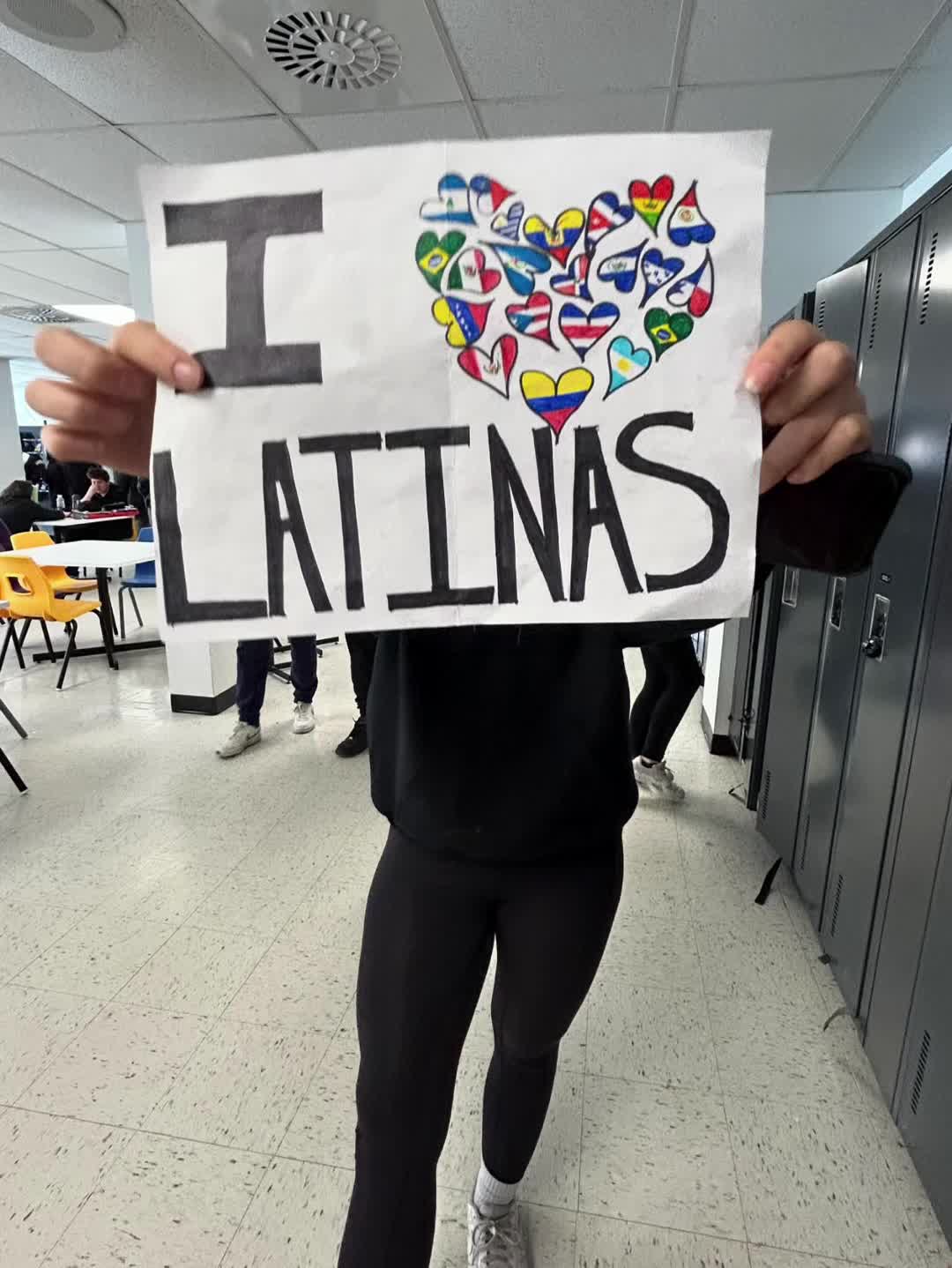 @ashlinita