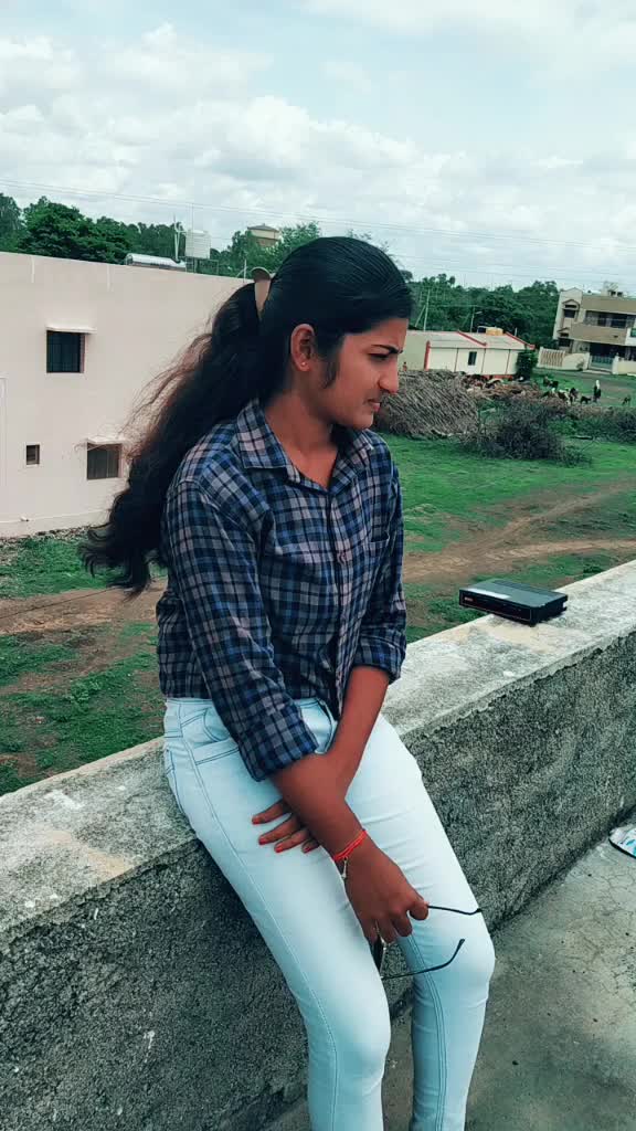 @anushri751