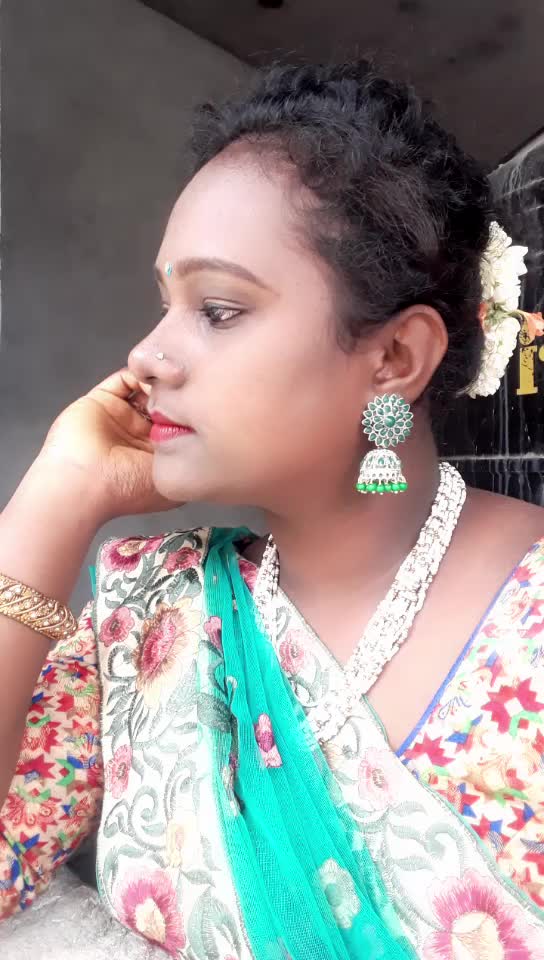 @indhum94