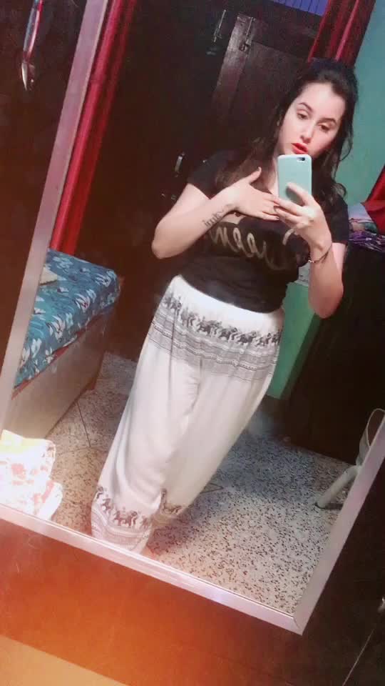 @nia Chaudhary 😘
