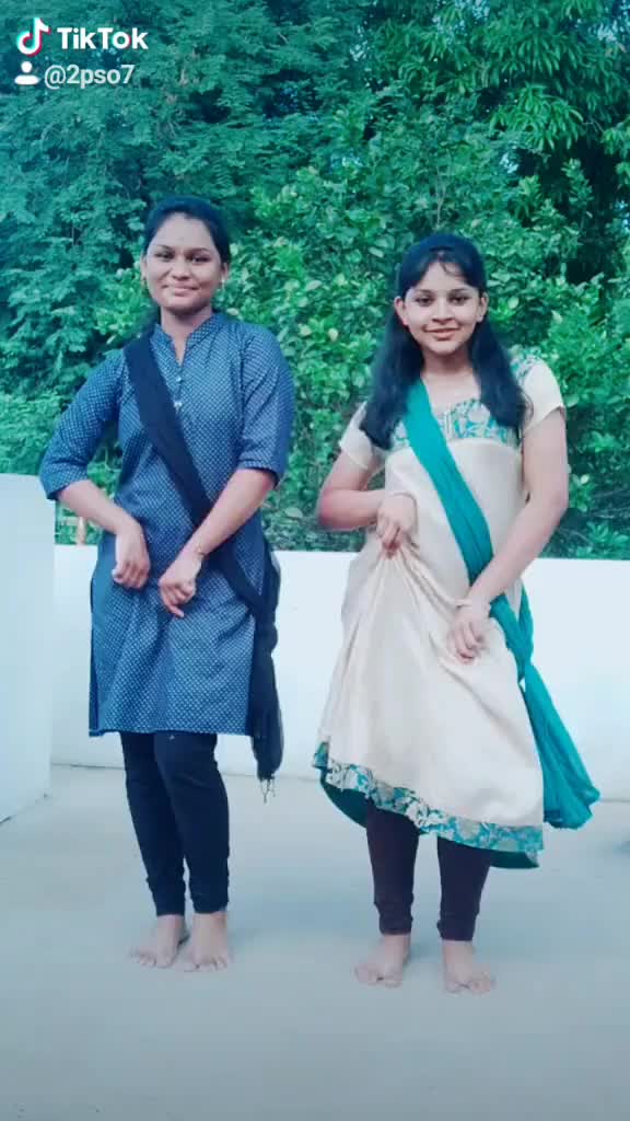 @👭 Preethi💖Pavi👭