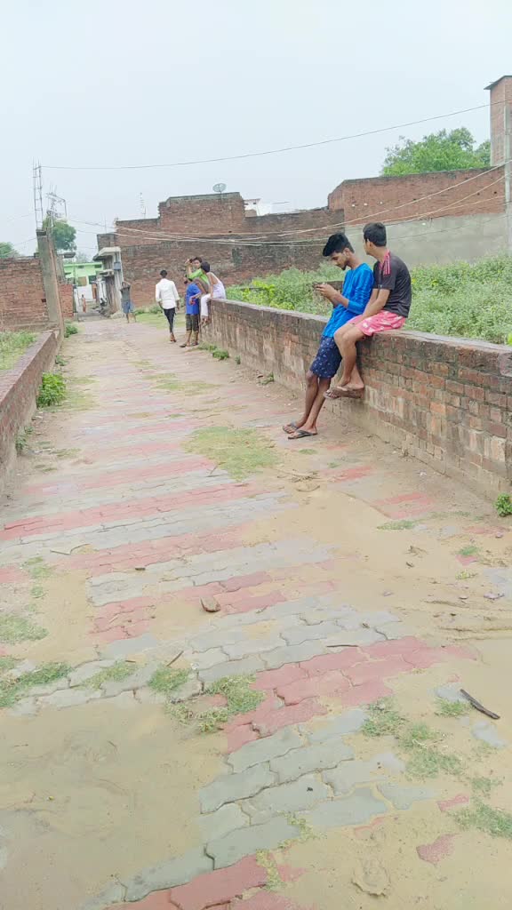 @yaaro ki yaaro👬