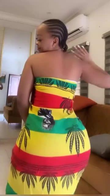 @Curvy_ Girls