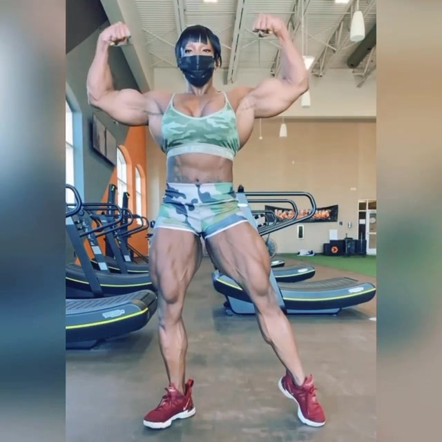 @MuscleGirlHub