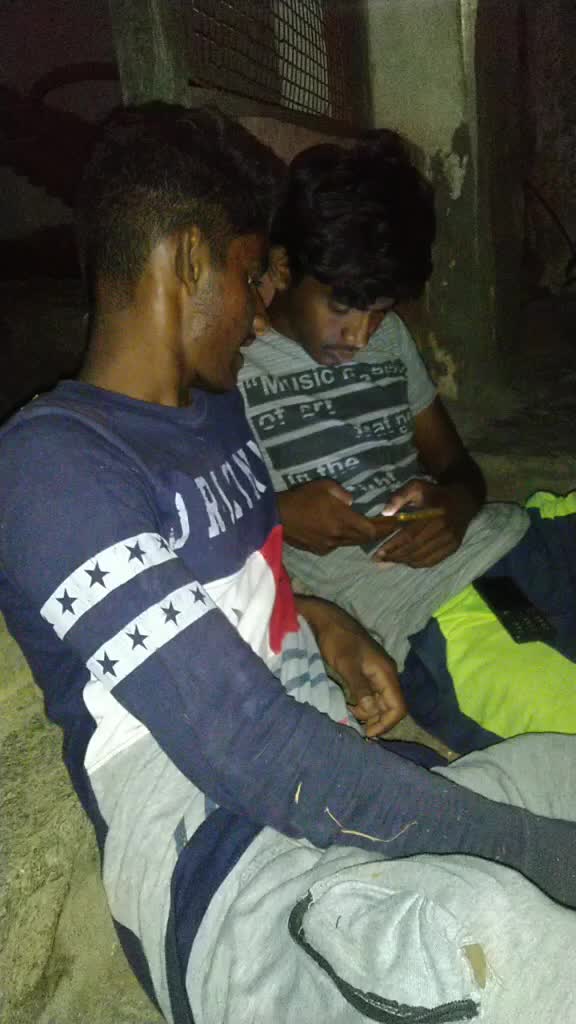 @L_o_v_e_r B_o_y