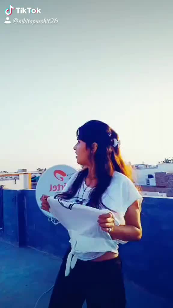 @👸Nikita Purohit🦋