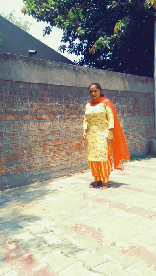 @ਬੇਬੇ ਬਾਪੂੁੁੁ ਦੀ ਫੈਨ