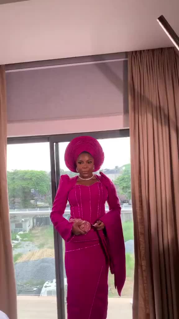 @TheTwinkleMoment