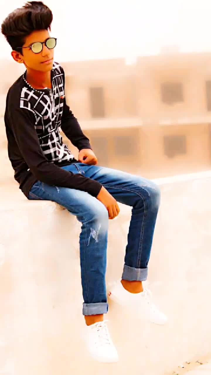 @m r max raj 01