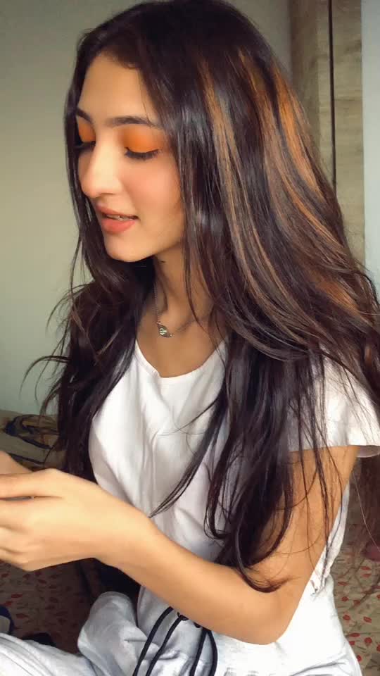 @Oviyaaa🌔