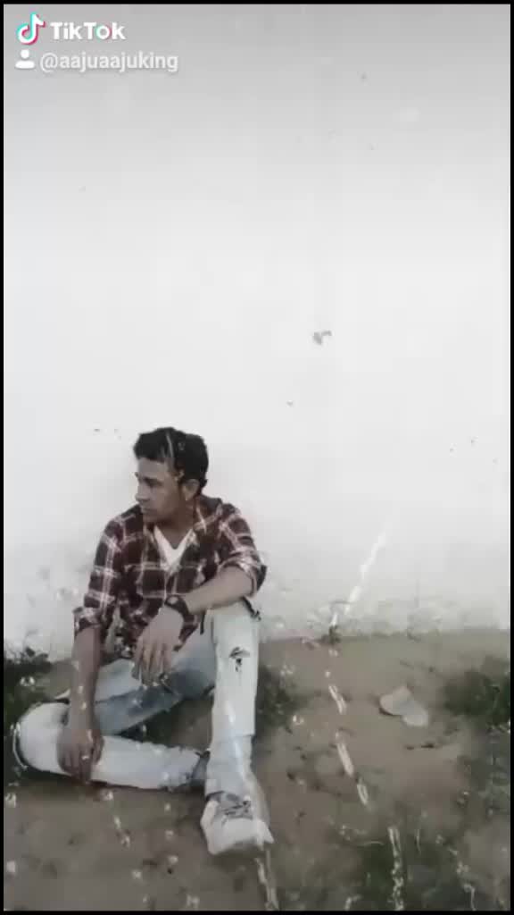 @Aap ka filam hero 😎