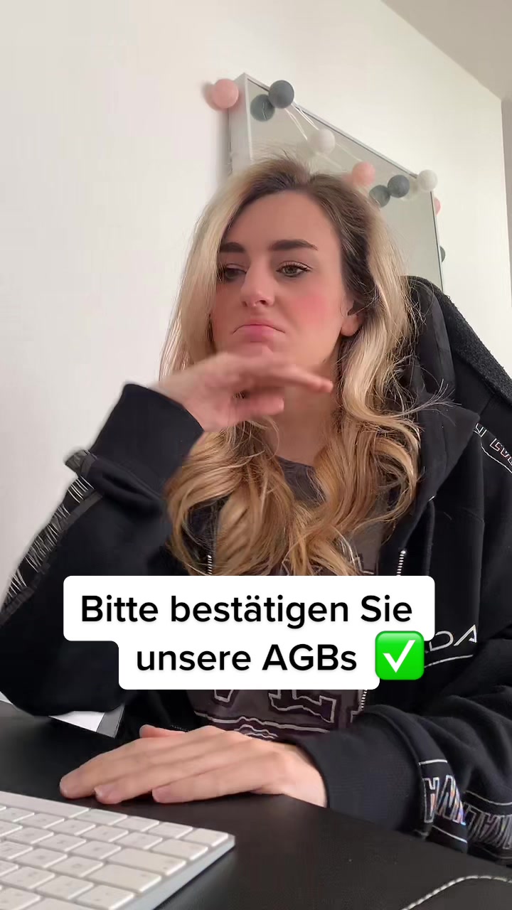 @C&eacute;lina Bartholom&eacute;