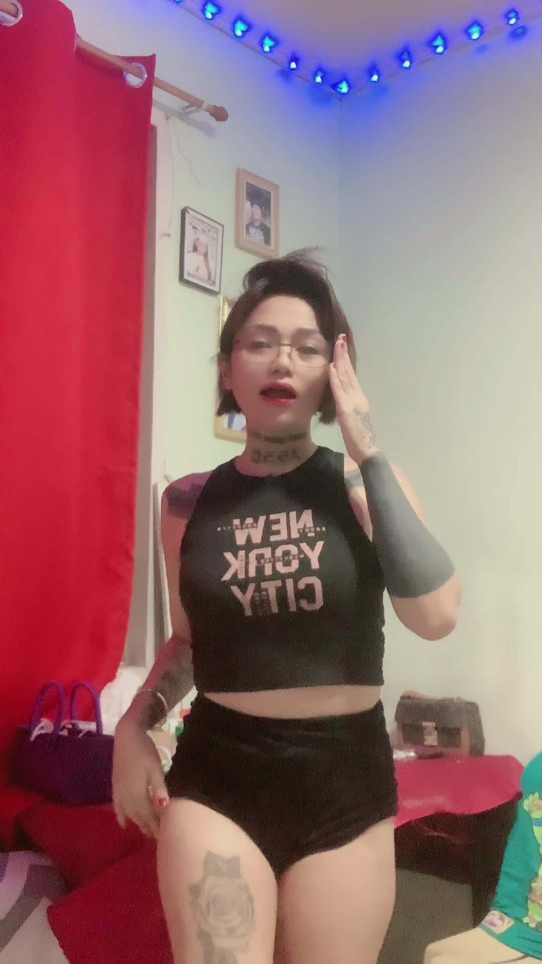@Trixie Llanes