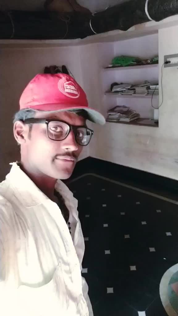@ಪಕ್ಕ ಕಿರಾತಕ ಹುಡುಗ