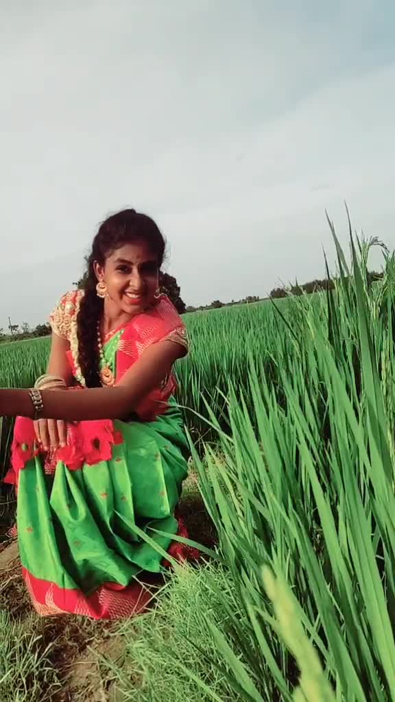 @👑KEERTHY👑