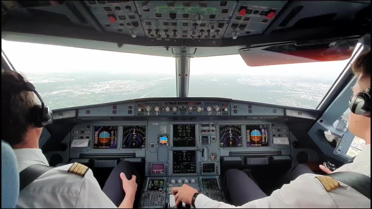 @pilot.flying_felix