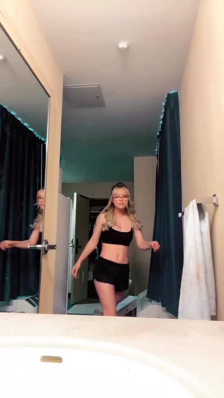 @Arianna_Star_