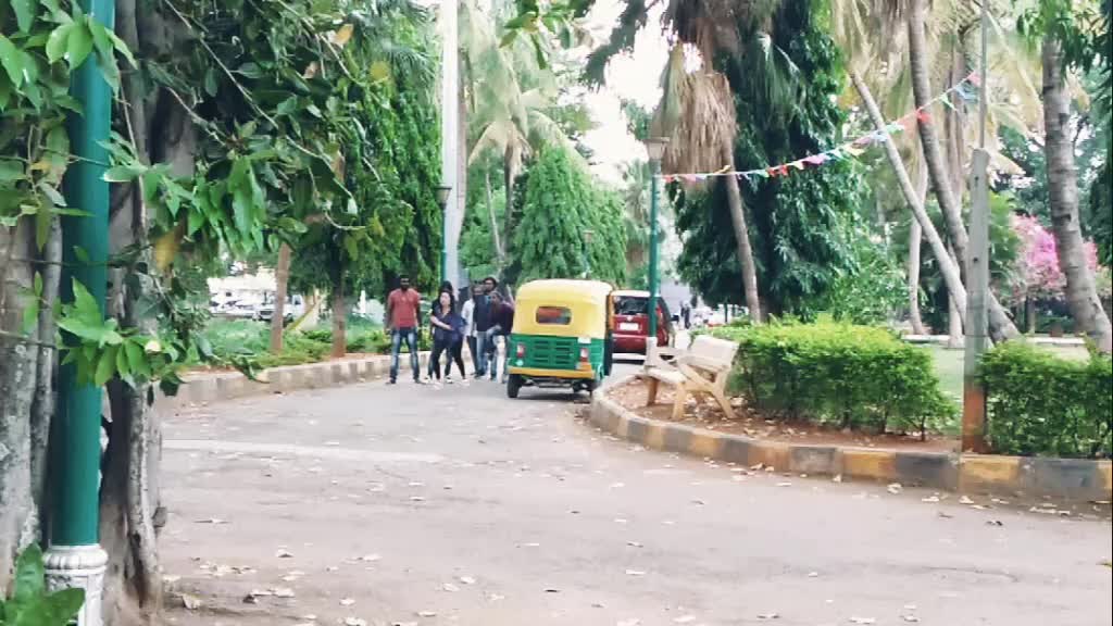 @Sri Hoori
