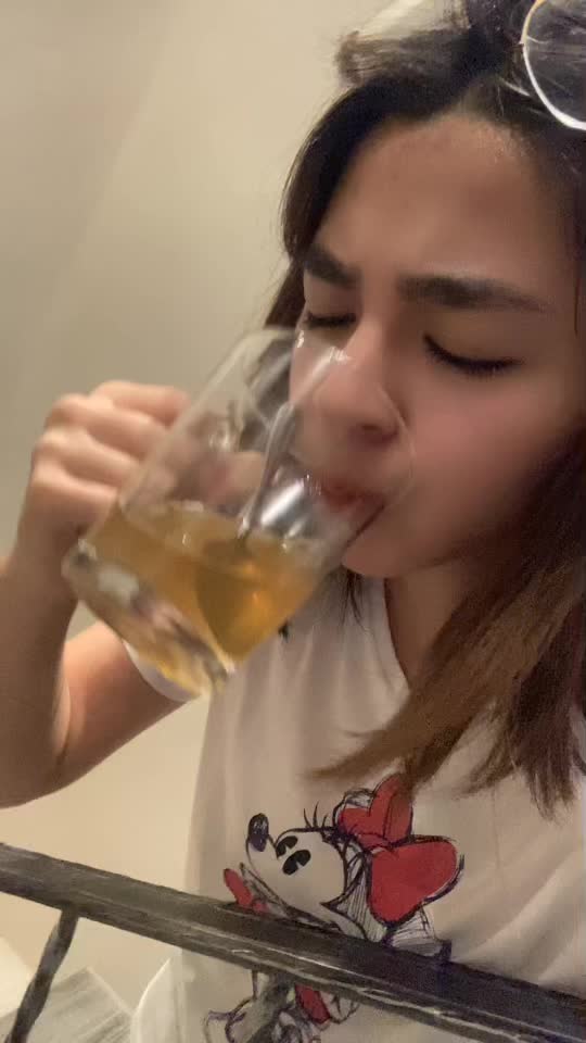 @bea muñoz on spotify 🤨