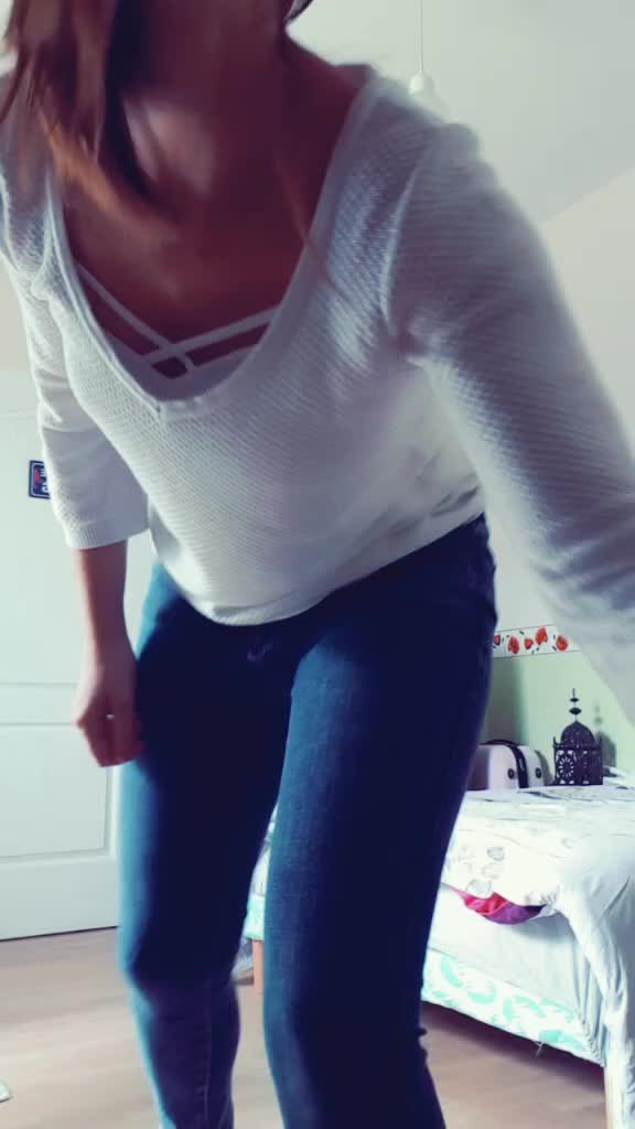 @No&eacute;mie