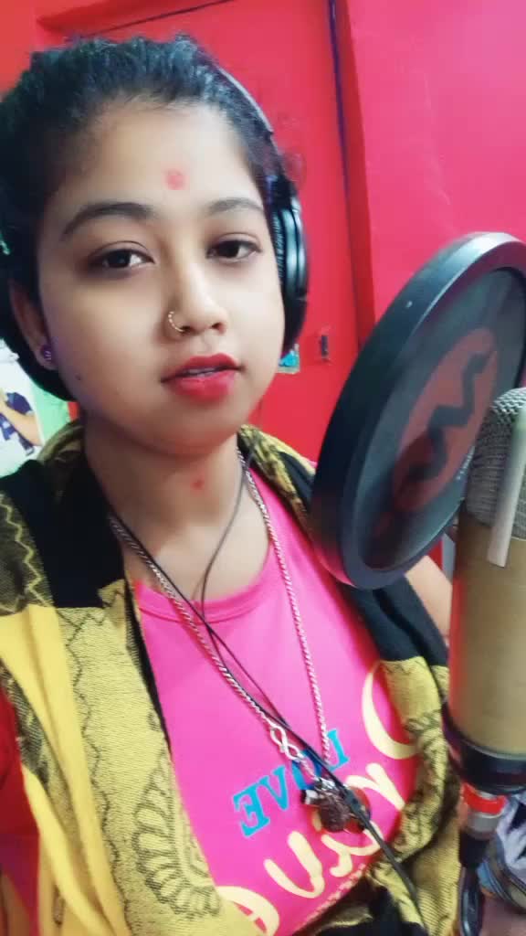 @💥💥Mishti Priya💥💥