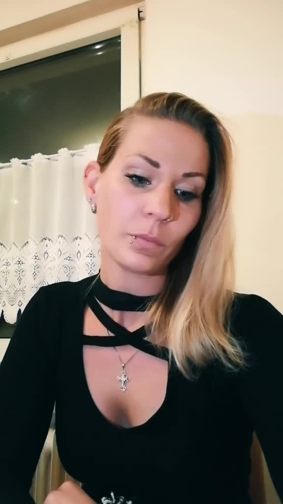 @Angiii