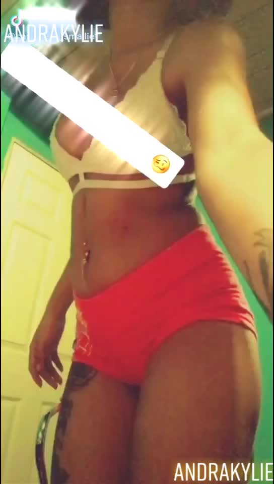 @Alexandra Kylie