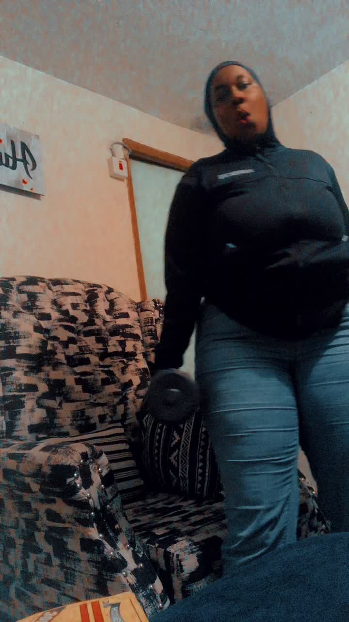@Betysyombs